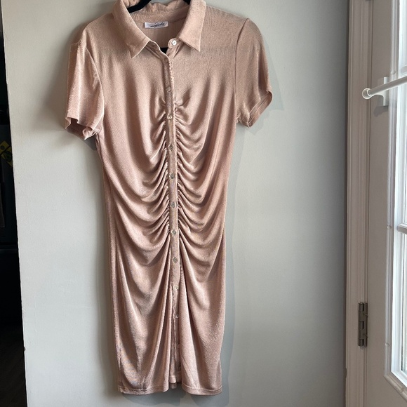 Magnolia Boutique Ruched Bodycon Mini Dress in Sand - Size L - NWOT - Picture 1 of 5